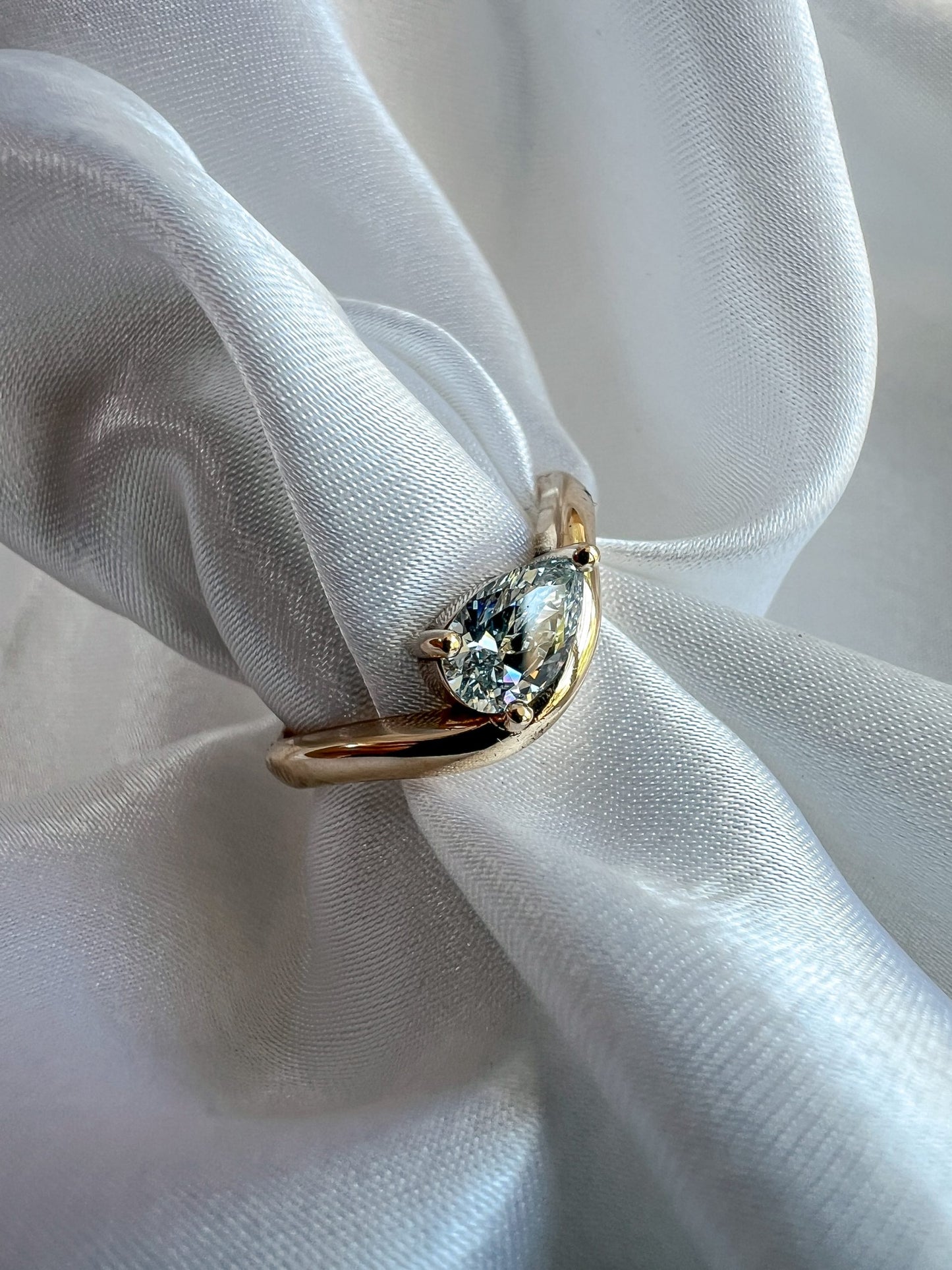 Pear meander ring image 2