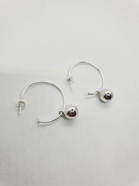 Hoop with ball image 0