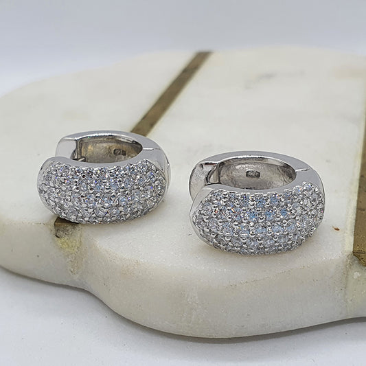 Domed pave huggie image 0