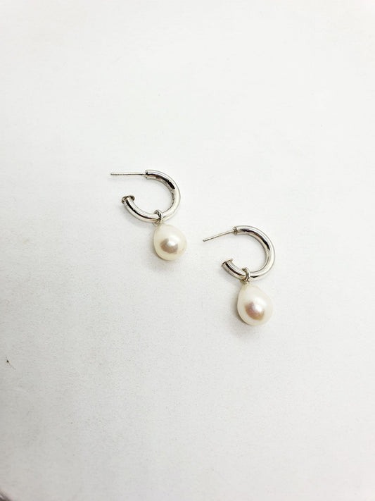 Original Lalu Drop Pearl Pretty Woman Earring image 0