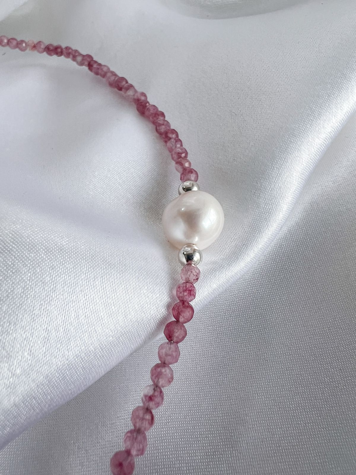 Semi precious pearl Necklace - Strawberry Quartz image