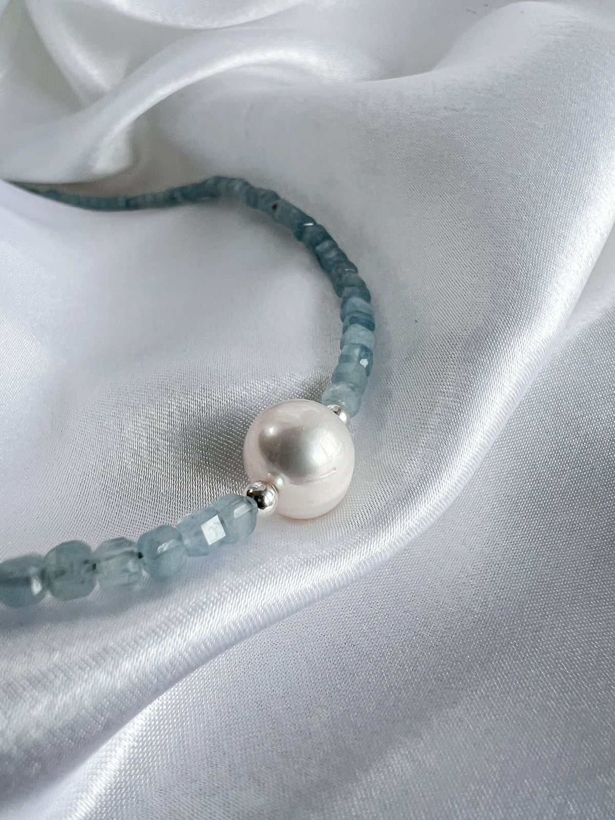 Semi precious pearl Necklace - Aquamarine image