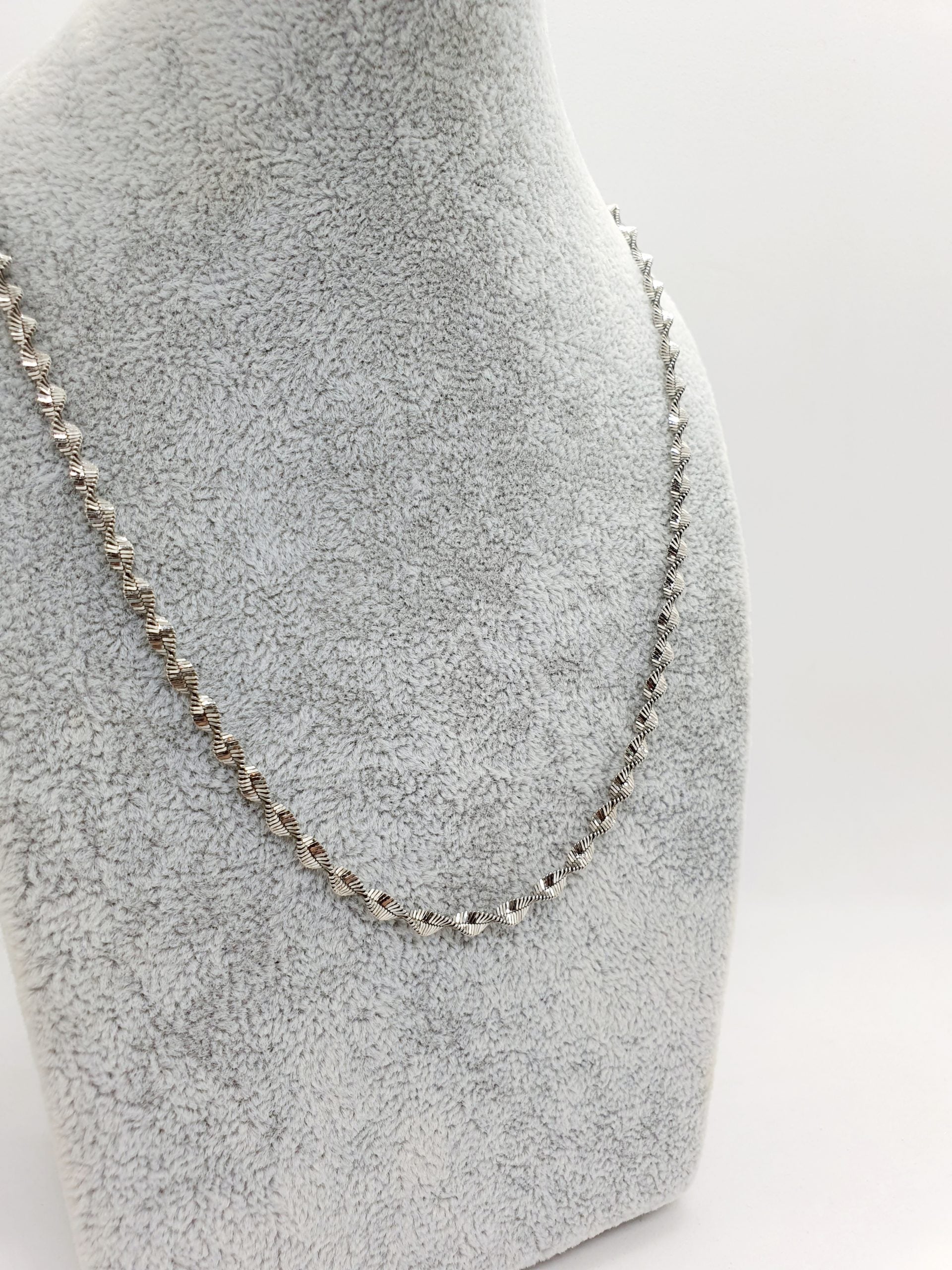 Twisted Roduim plated Chain image 0